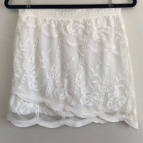 Gentilly Off White Embroidered Mini Skirt - Picture 2 of 5